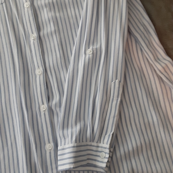New Directions L blue/white striped long sleeve top **see pix for measurements** - Picture 6 of 15